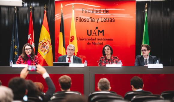 Conferencia en la Universidad Autonoma de Madrid - UAM - (c) J. Van Belle - WBI